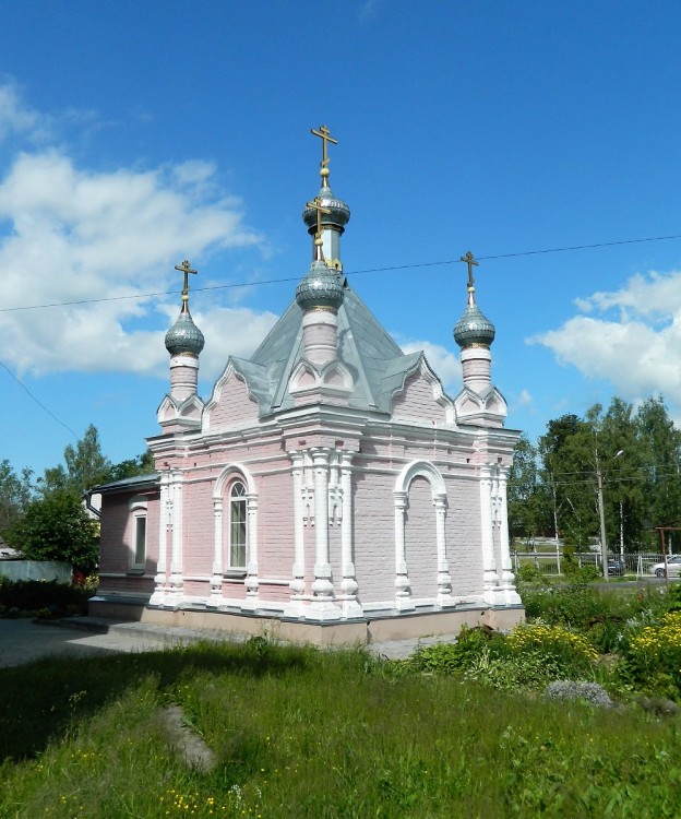 Новозыбков. Часовня Смоленской иконы Божией Матери. фасады