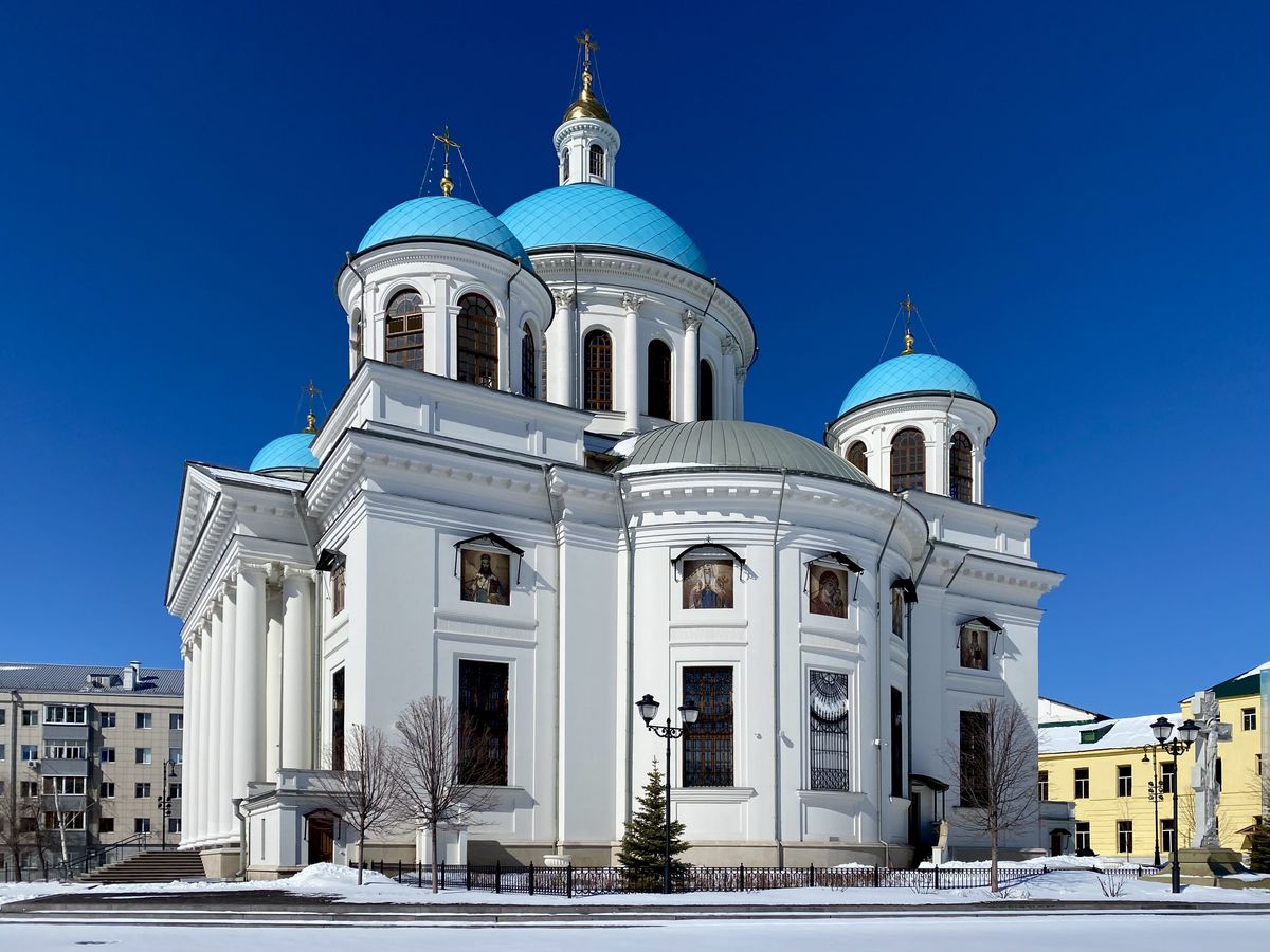 Вид с юго-востока, фасады. Казанско-Богородицкий монастырь. Собор Казанской иконы Божией Матери (новый), Вахитовский район (Казань, город, Республика Татарстан)