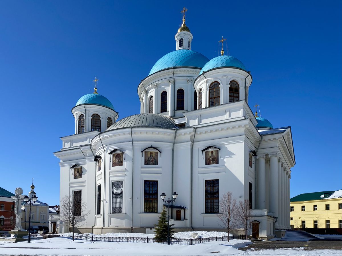 Вид с северо-востока, фасады. Казанско-Богородицкий монастырь. Собор Казанской иконы Божией Матери (новый), Вахитовский район (Казань, город, Республика Татарстан)