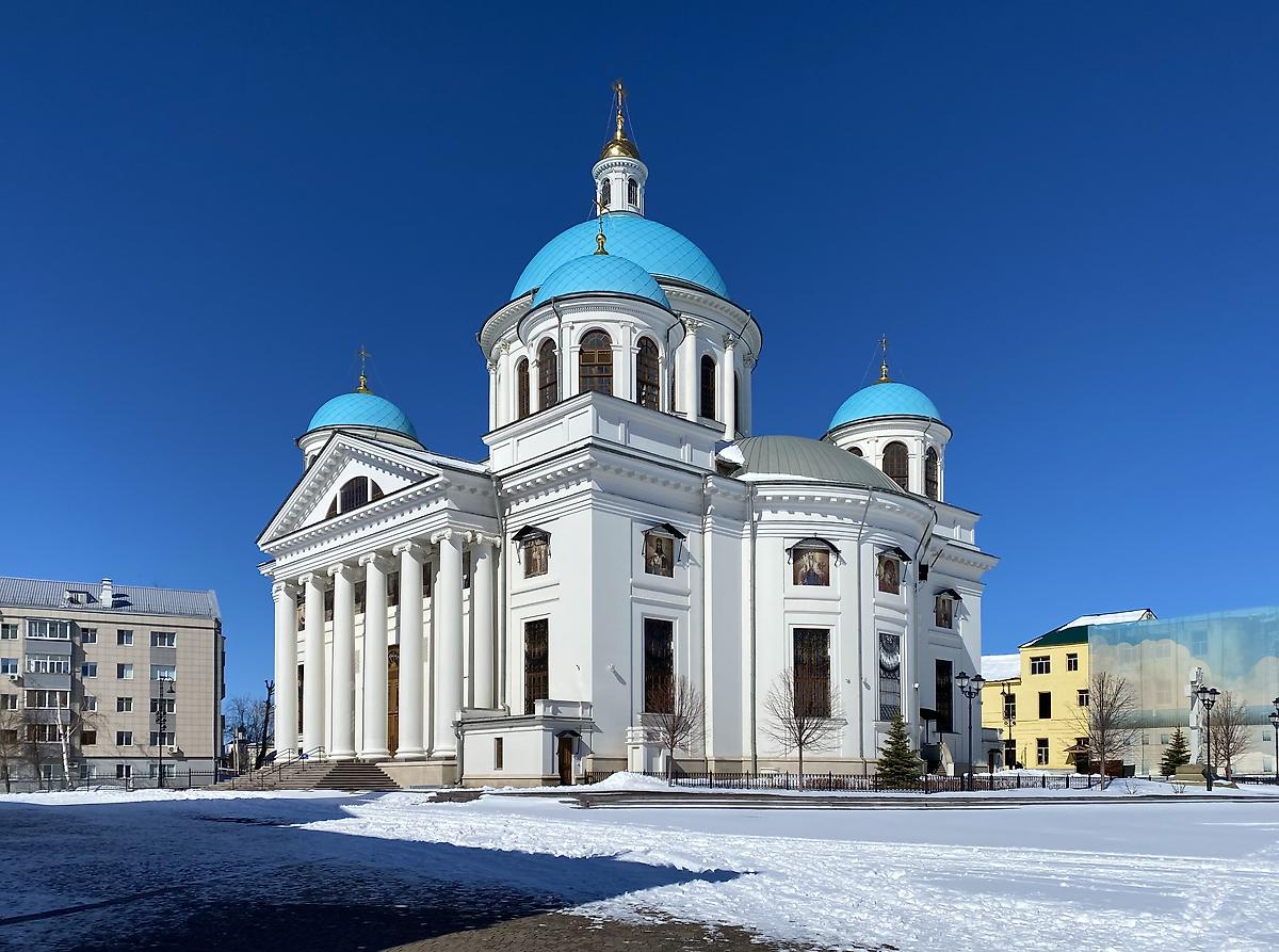 Вид с юго-востока, фасады. Казанско-Богородицкий монастырь. Собор Казанской иконы Божией Матери (новый), Вахитовский район (Казань, город, Республика Татарстан)
