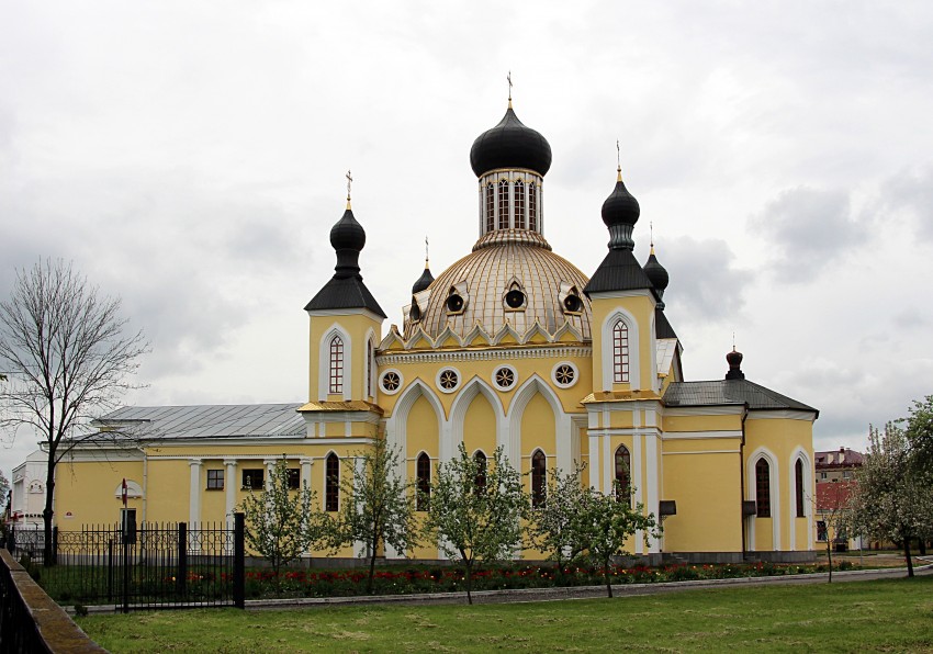 Пинск. Варваринский монастырь. Собор Воскресения Словущего. фасады