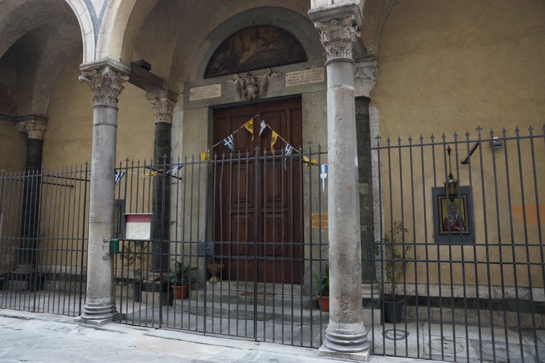 Флоренция. Церковь Иакова Зеведеева. архитектурные детали