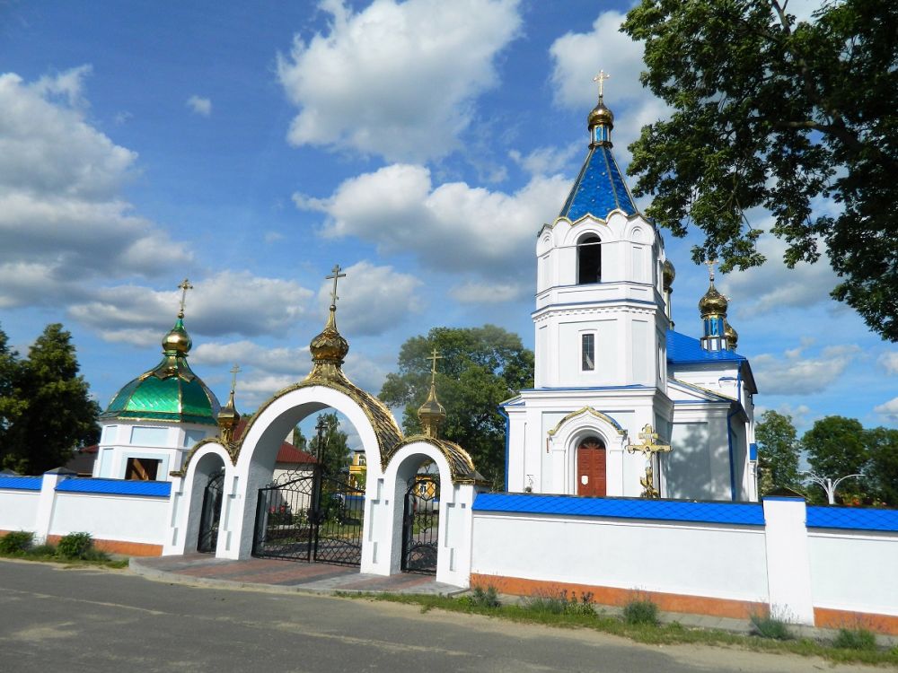 Церковь Преображения Господня, Мотоль (Ивановский район, Беларусь, Брестская область). общий вид в ландшафте