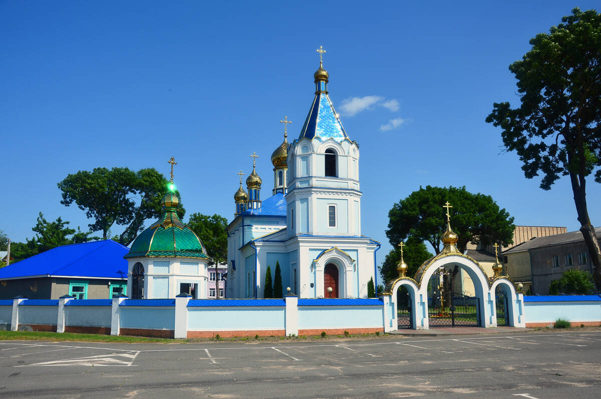 Церковь Преображения Господня, Мотоль (Ивановский район, Беларусь, Брестская область). общий вид в ландшафте