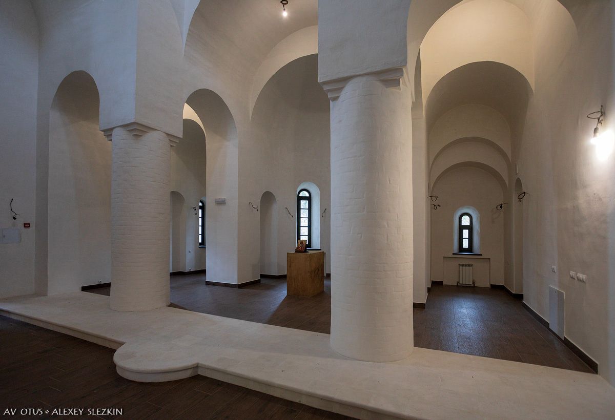 интерьер и убранство. Церковь Троицы Живоначальной на подворье Воскресенского Новодевичьего монастыря, Жуки (Себежский район, Псковская область)