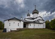 Церковь Троицы Живоначальной на подворье Воскресенского Новодевичьего монастыря, , Жуки, Себежский район, Псковская область