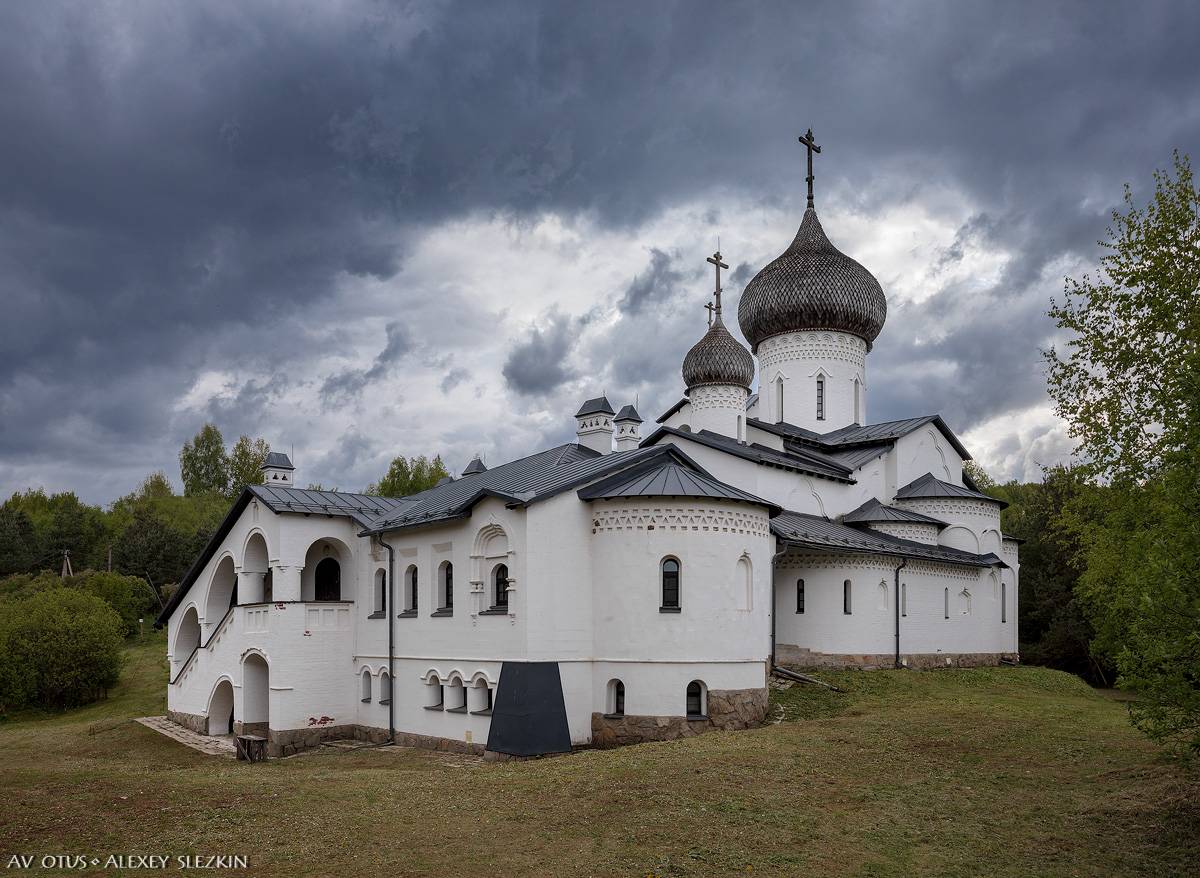 фасады. Церковь Троицы Живоначальной на подворье Воскресенского Новодевичьего монастыря, Жуки (Себежский район, Псковская область)