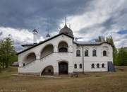 Церковь Троицы Живоначальной на подворье Воскресенского Новодевичьего монастыря, , Жуки, Себежский район, Псковская область