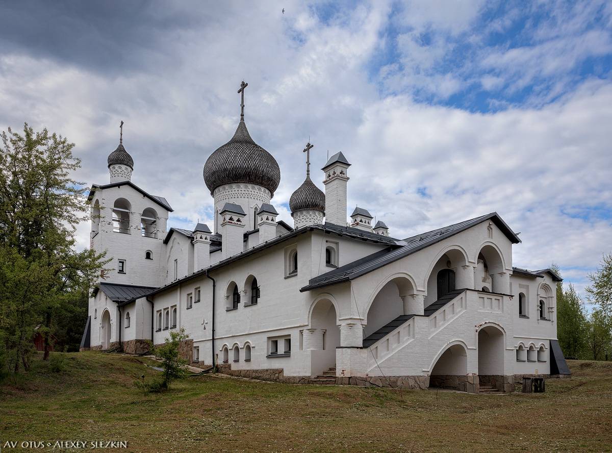 фасады. Церковь Троицы Живоначальной на подворье Воскресенского Новодевичьего монастыря, Жуки (Себежский район, Псковская область)