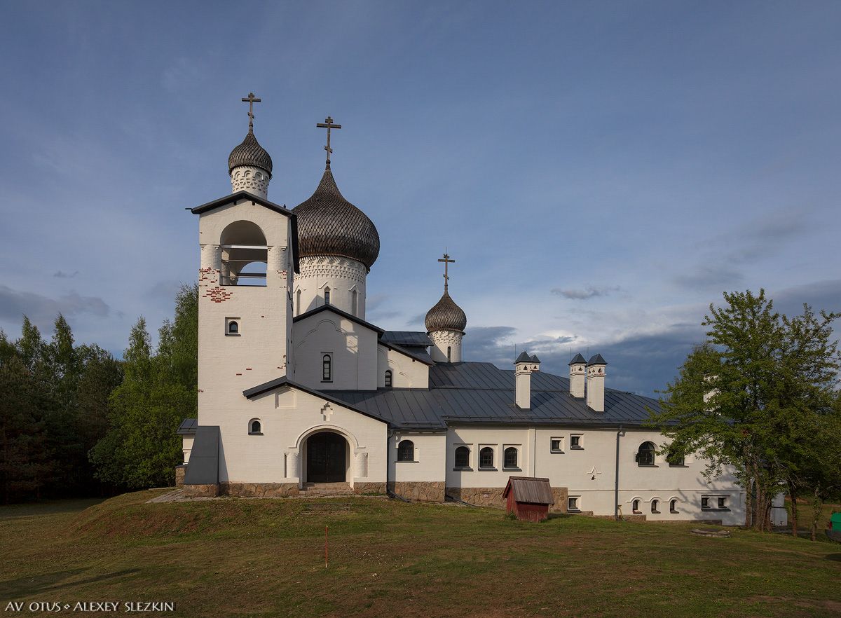 фасады. Церковь Троицы Живоначальной на подворье Воскресенского Новодевичьего монастыря, Жуки (Себежский район, Псковская область)