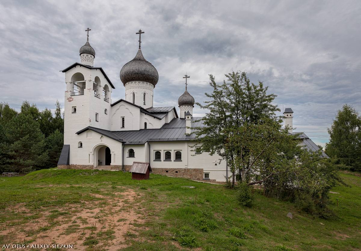 фасады. Церковь Троицы Живоначальной на подворье Воскресенского Новодевичьего монастыря, Жуки (Себежский район, Псковская область)