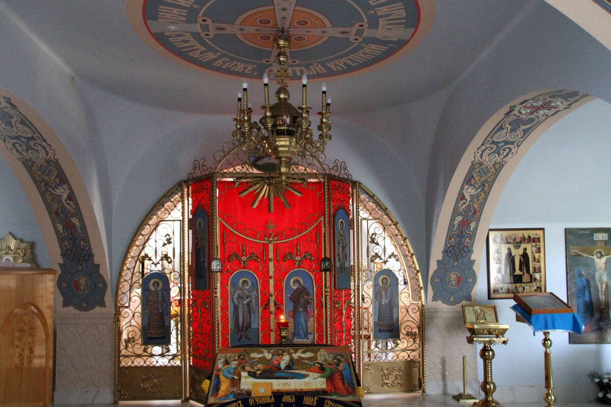 Церковь Сергия Радонежского, Бузулук (Бузулукский район, Оренбургская область). интерьер и убранство, Нижний храм