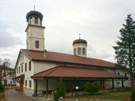 Добринище. Церковь Петра и Павла