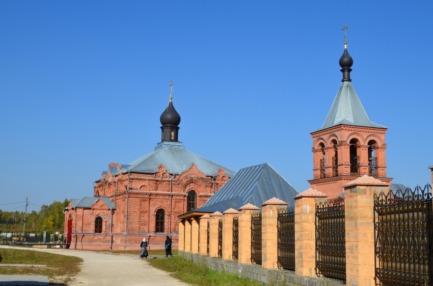 Придорожный. Богородице-Рождественский женский монастырь. фасады