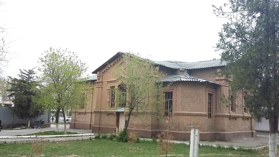 Прочие страны, Узбекистан, Джизак. Церковь Николая Чудотворца (старая), фотография. общий вид в ландшафте