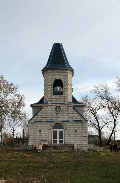 Круглое. Церковь Покрова Пресвятой Богородицы. фасады