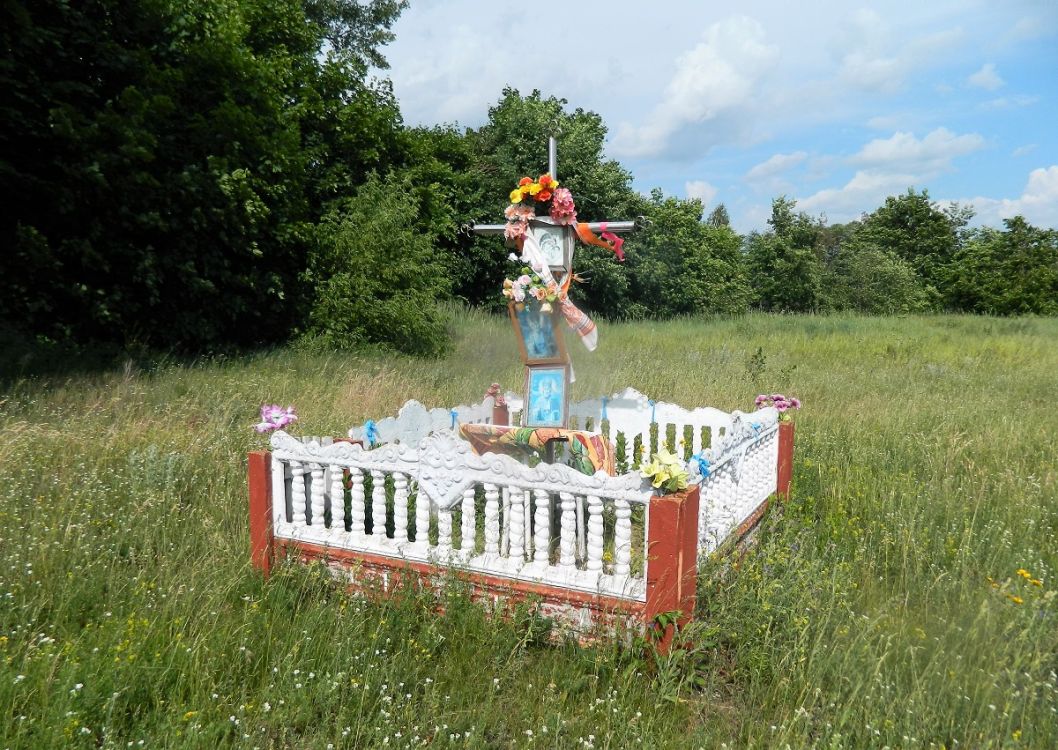Церковь Параскевы Пятницы, Качановичи (Пинский район, Беларусь, Брестская область). дополнительная информация, Поклонный крест на месте, где находился храм