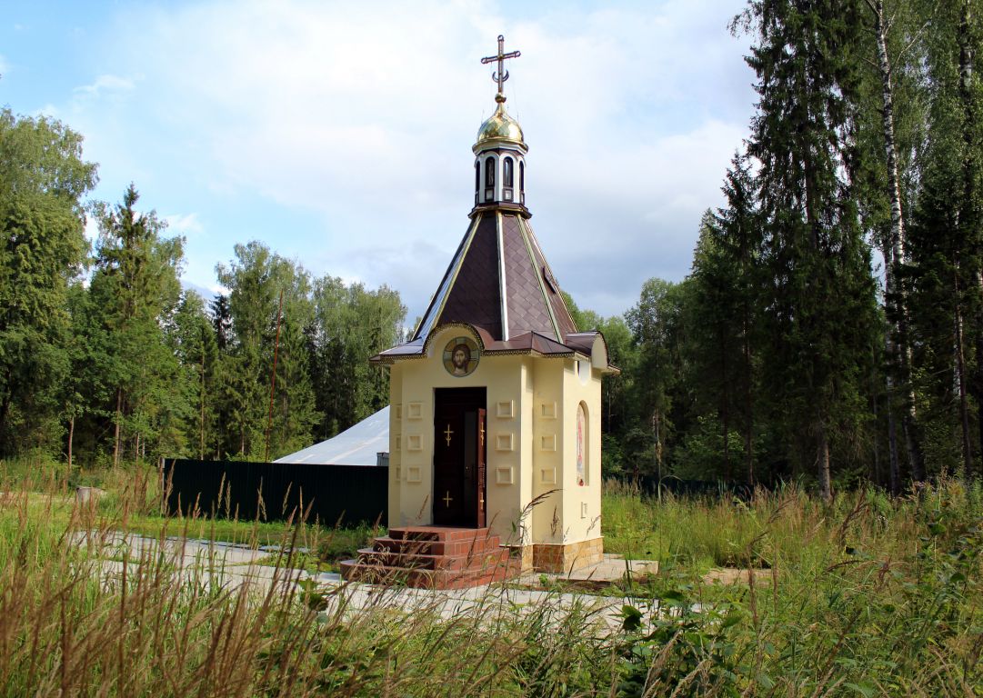 Часовня Георгия Победоносца на месте гибели Ю.А. Гагарина и В.С. Серёгина, Андреевский погост, урочище (Киржачский район, Владимирская область). фасады