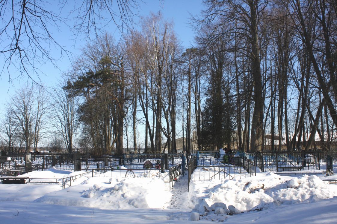 Церковь Троицы Живоначальной, Лыткино (Солнечногорский городской округ, Московская область). дополнительная информация, Вид на церковное место с юга.