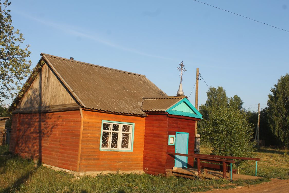 Молельный дом Успения Пресвятой Богородицы, Святица (Фалёнский район, Кировская область). фасады