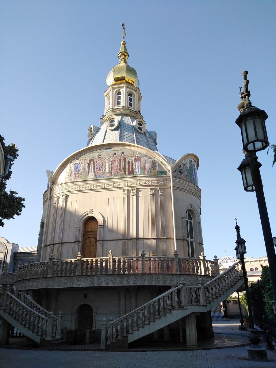 фасады. Церковь Царственных страстотерпцев и Иова Многострадального, Ташкент (Узбекистан, Прочие страны)