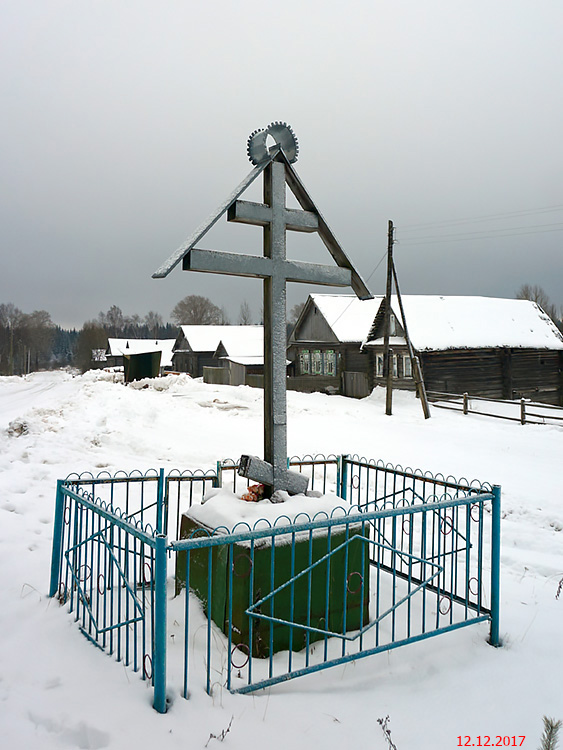 Неизвестная часовня, Палюжье (Спировский район, Тверская область). общий вид в ландшафте