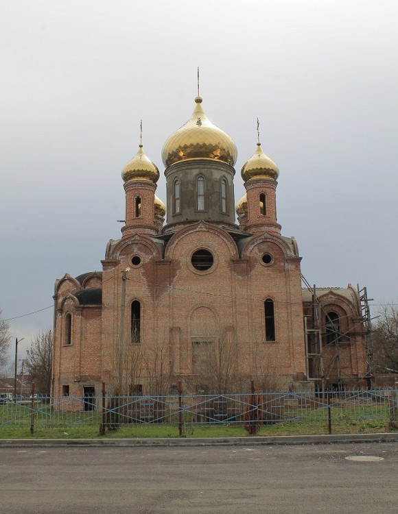 Новопокровский районный краснодарского края. Новопокровская Краснодарский край храм. Храм Рождества Пресвятой Богородицы ст.Новопокровская. Храм в станице Новопокровской Краснодарского. Церковь станица Новопокровская Краснодарский край.