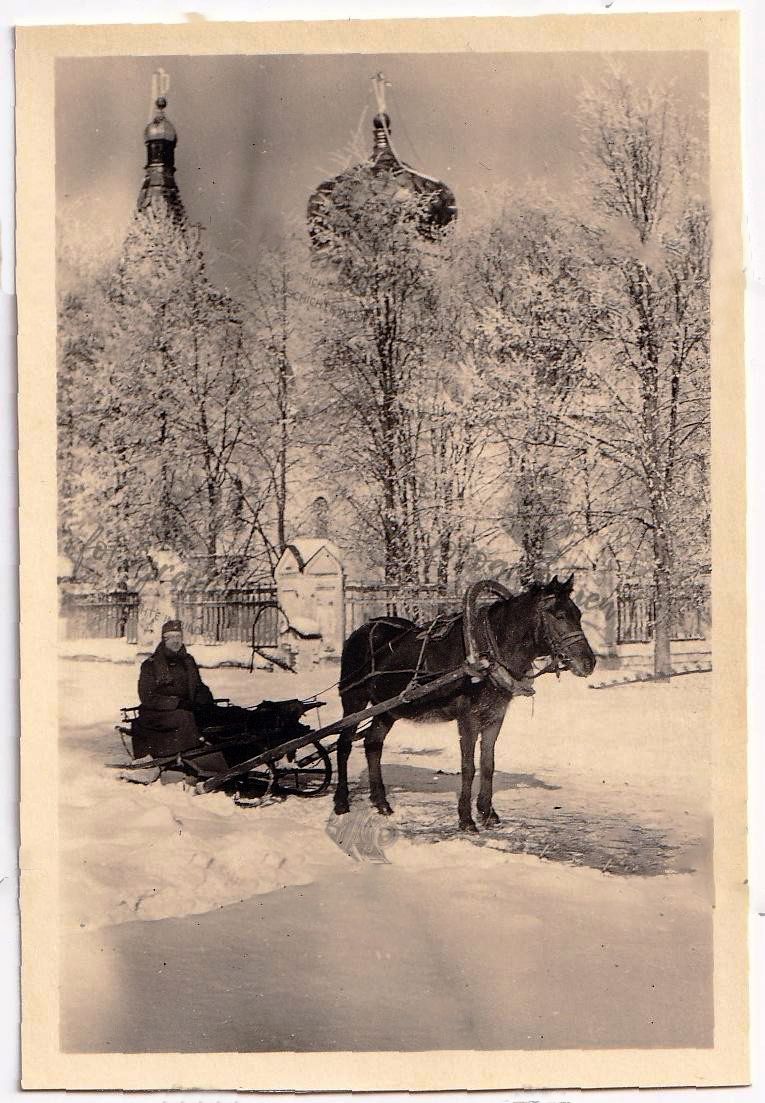 Единственный ракурс храма с юго-восточной стороны. Фото 1942 г. с аукциона e-bay.de, архивная фотография. Церковь Смоленской иконы Божией Матери, Климов Завод (Юхновский район, Калужская область)