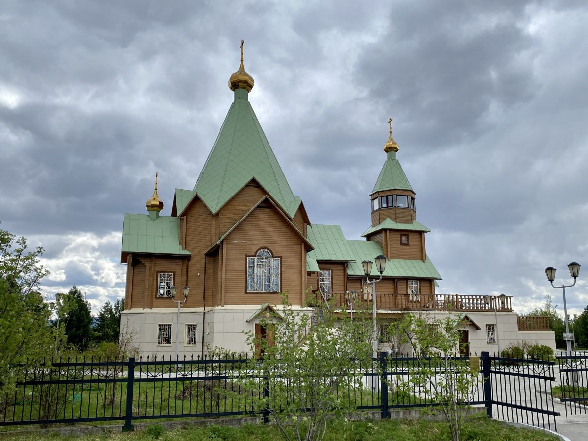 Полярные  Зори. Церковь Троицы Живоначальной. фасады