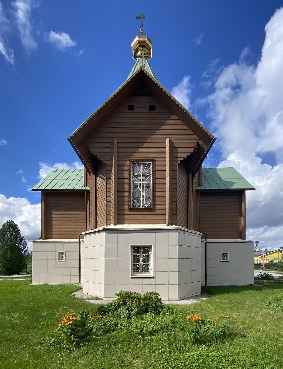 Вид с востока, фасады. Церковь Троицы Живоначальной, Полярные  Зори (Полярные Зори, город, Мурманская область)