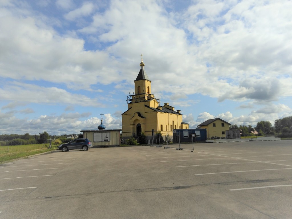 Айзкраукле. Церковь Иоанна (Поммера), Архиепископа Рижскаго. фасады, Вид в ландшафте