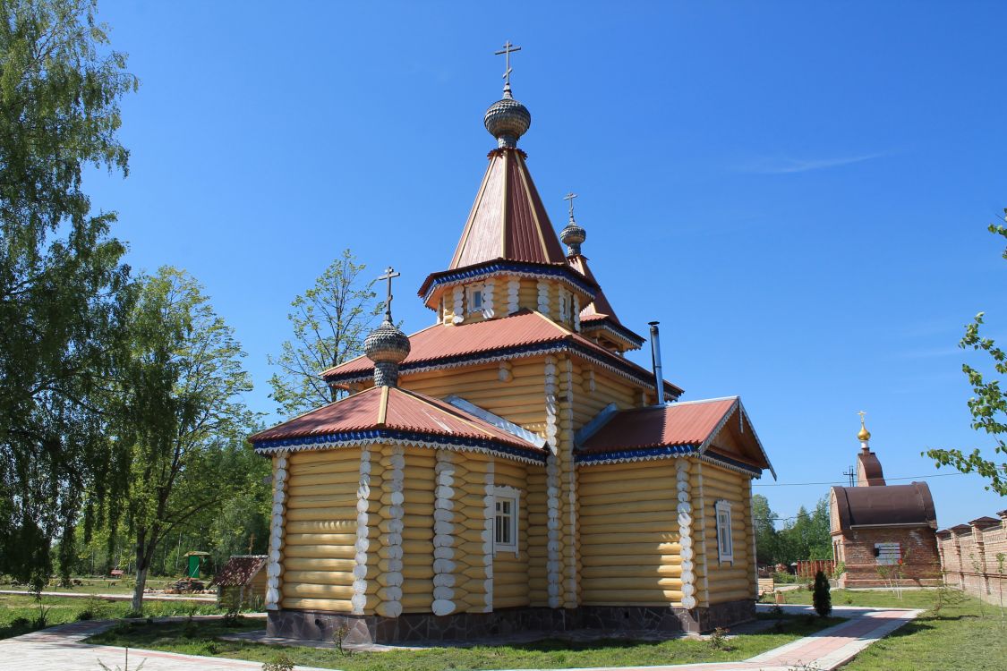 Сенино. Успенская Феклина пустынь. Церковь Феклы Иконийской. фасады