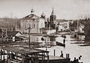 Церковь Рождества Христова (новая), Фрагмент фотографии из Госисторархива ЧР. Улица Розы Люксембург 2я (с 6.11.1926 года - Союзная) во время весеннего половодья. На снимке правее - летняя церковь Рождества Христова.<br>, Чебоксары, Чебоксары, город, Республика Чувашия