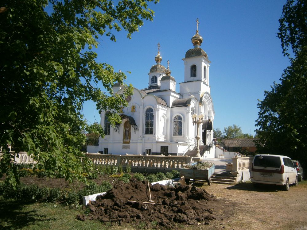 Поселок выселки. Выселки храм Рождества Пресвятой Богородицы. Храм Выселки Краснодарский край.