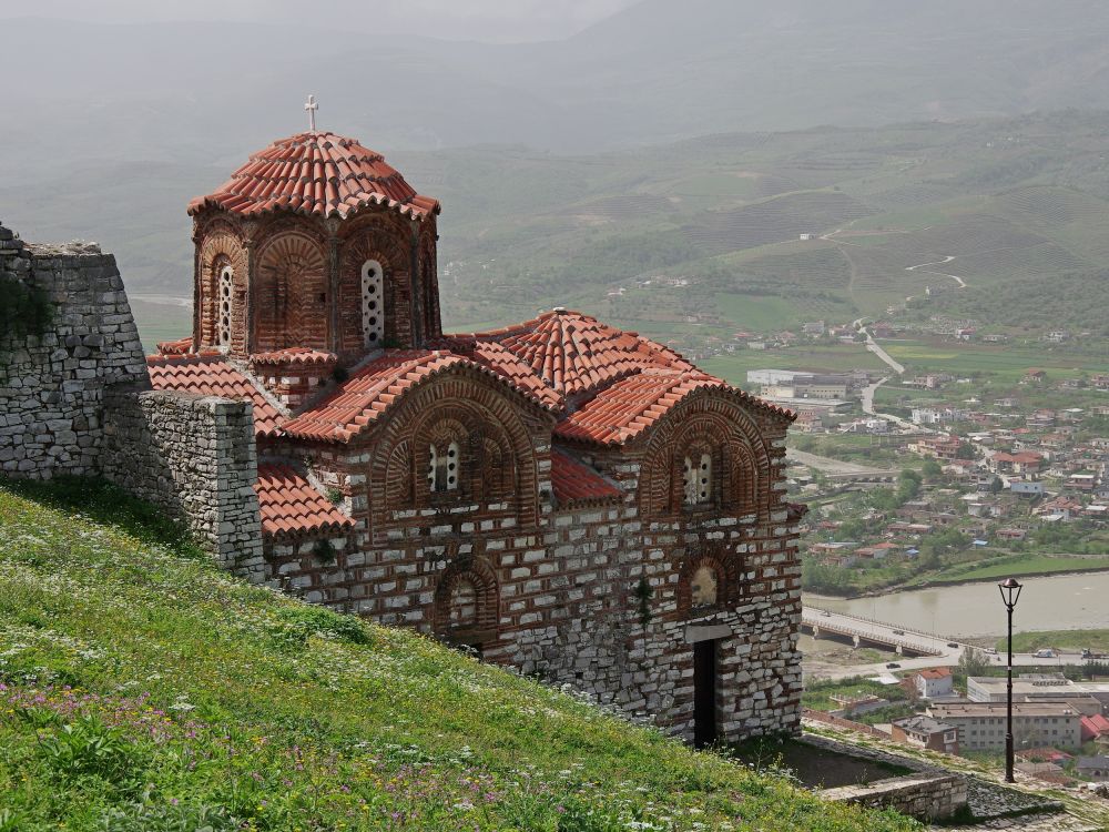 Церковь Троицы Живоначальной, Берат (Албания, Прочие страны). фасады, вид с северо-востока
