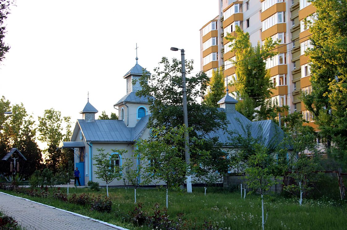 Аэропорт. Церковь Михаила Архангела. фасады