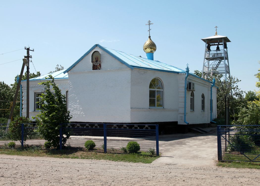 Новониколаевка. Церковь Николая Чудотворца. фасады, Вид с северо-востока.