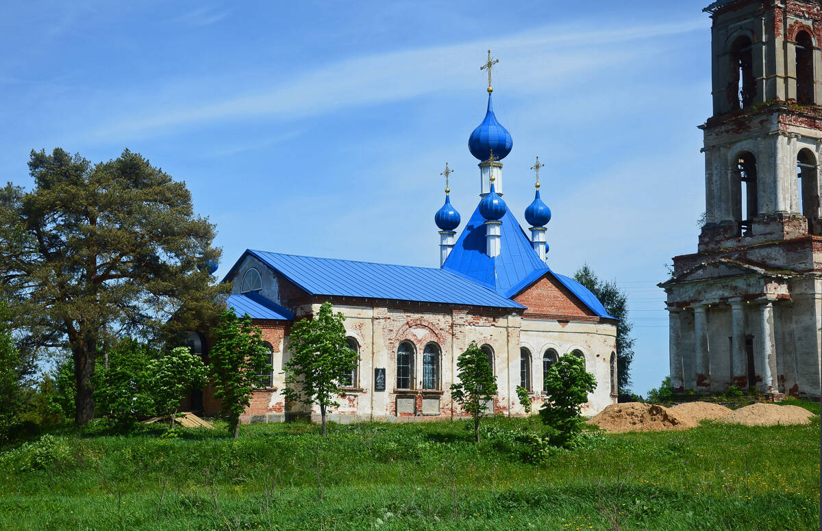 Церковь Сретения Господня, Микшино (Лихославльский район, Тверская область). общий вид в ландшафте