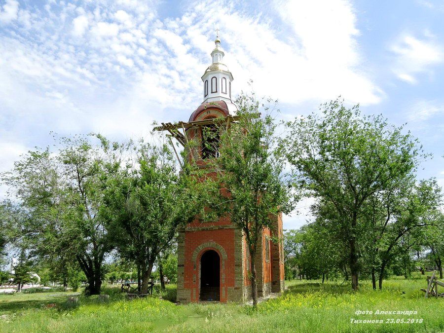 Церковь Иоанна Богослова, Верхнегнутов (Чернышковский район, Волгоградская область). фасады