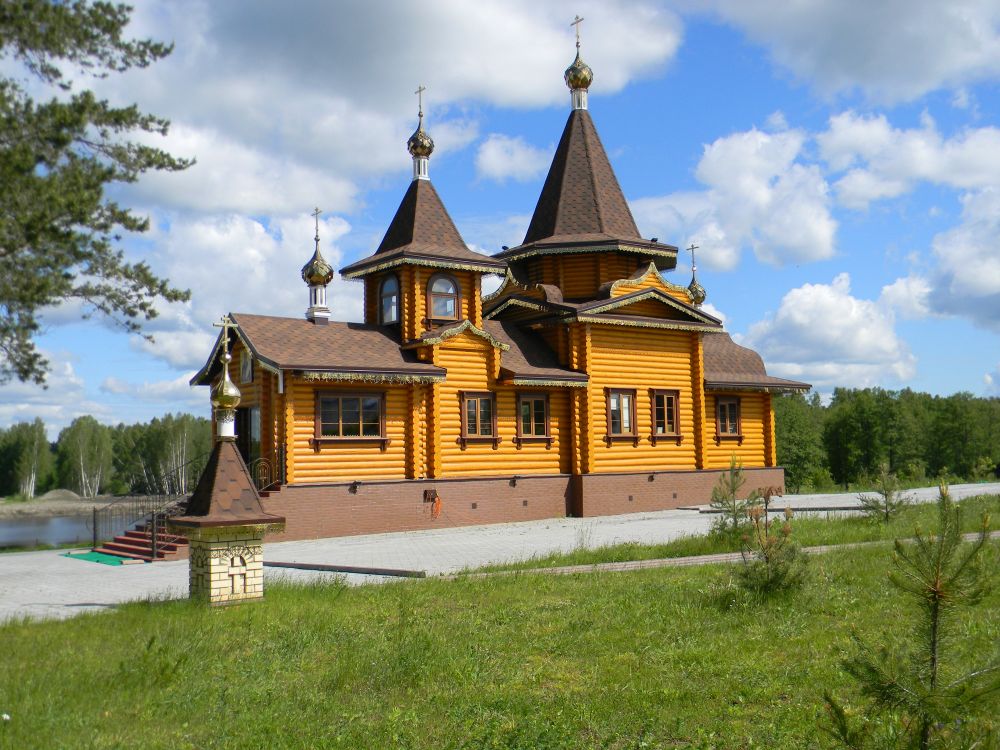 Добрица. Церковь Сергия Радонежского. фасады