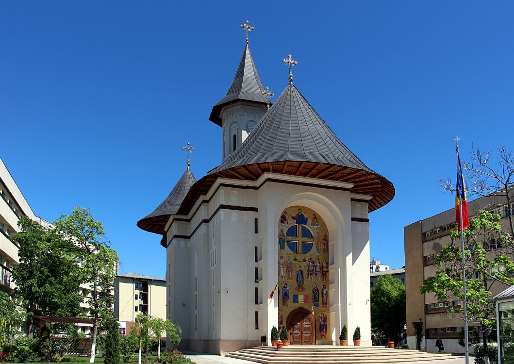 Яссы. Церковь Михаила и Гавриила Архангелов. фасады