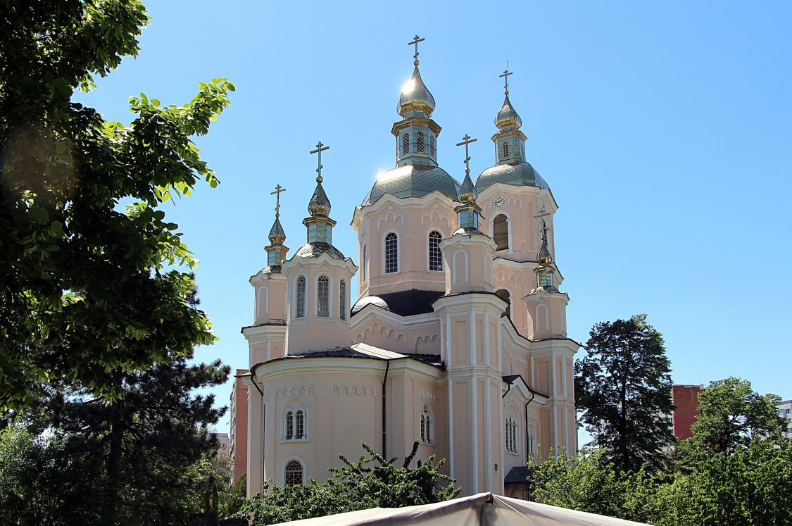 Яссы. Церковь Успения Пресвятой Богородицы. фасады