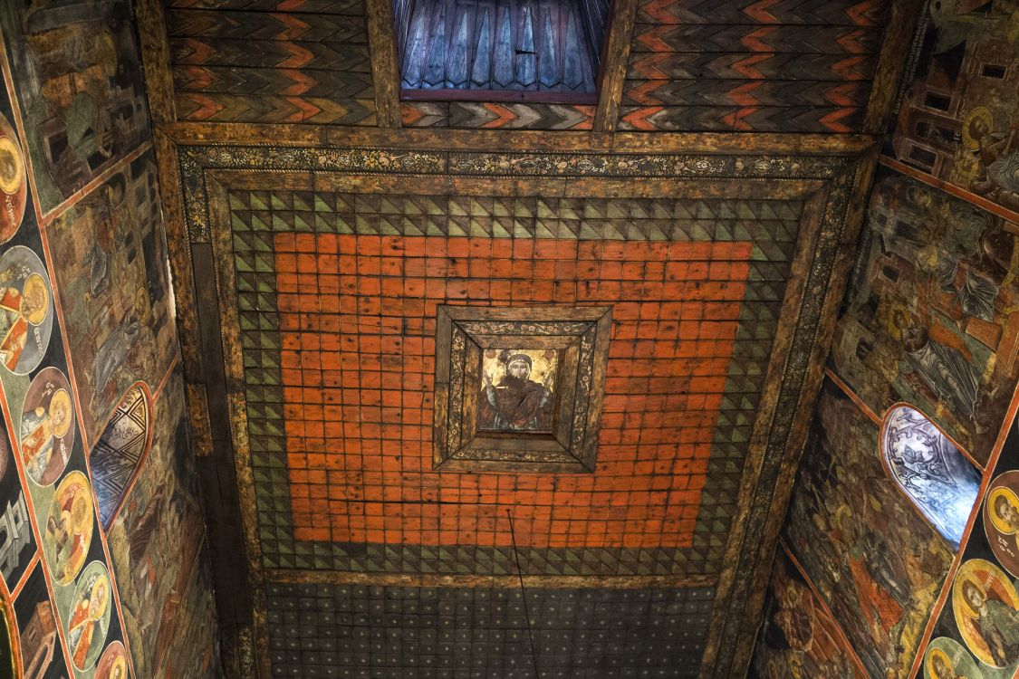 Каламбака. Собор Успения Пресвятой Богородицы. интерьер и убранство, деревянный кессонный потолок