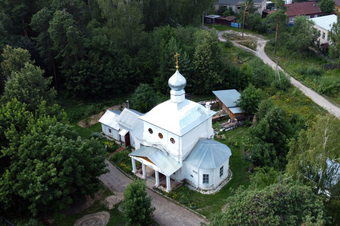 Макарьев. Церковь Илии Пророка. общий вид в ландшафте