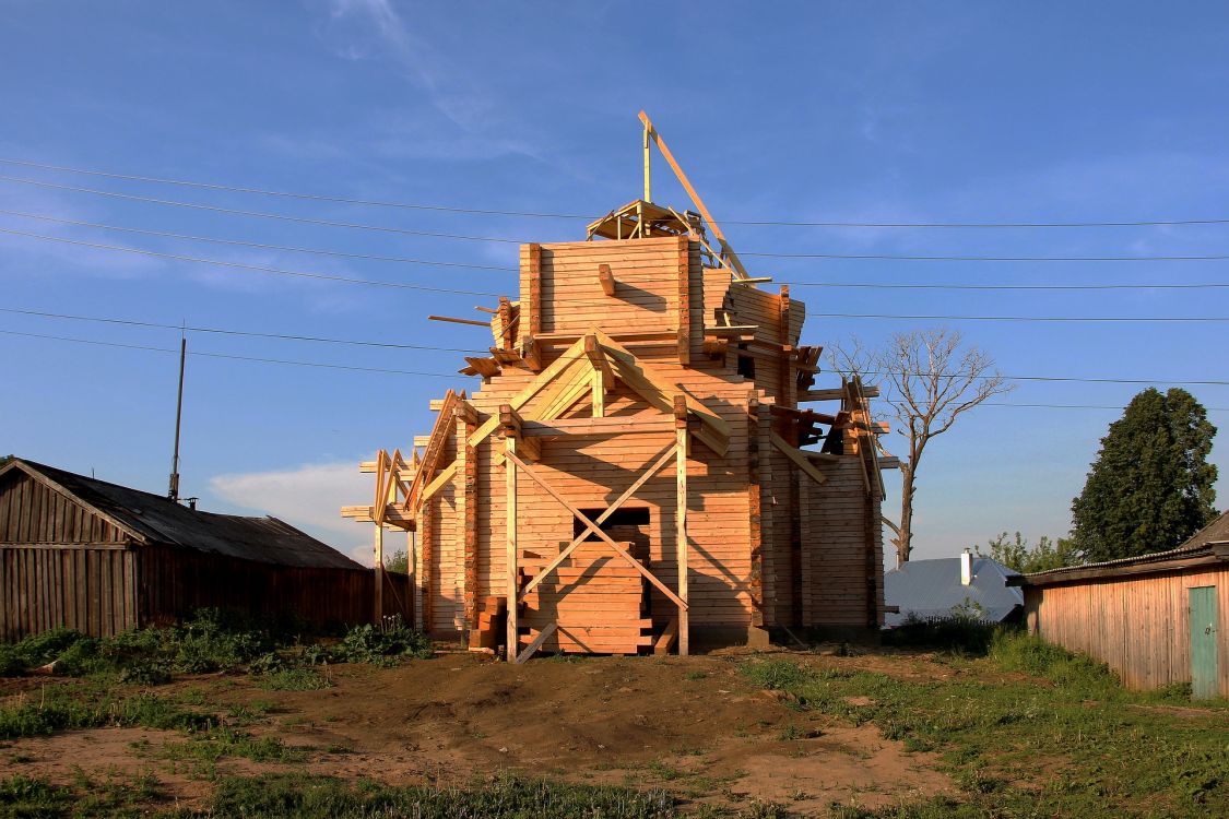 Кырчаны. Церковь Троицы Живоначальной (строящаяся). фасады, Вид с запада. Новая церковь строится на месте разрушенной в советские годы.