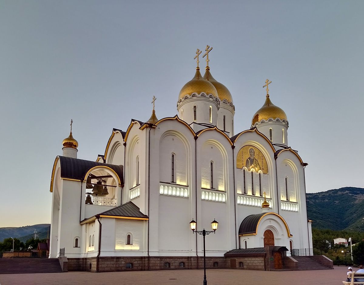 Собор Андрея Первозванного, Геленджик (Геленджик, город, Краснодарский край). фасады