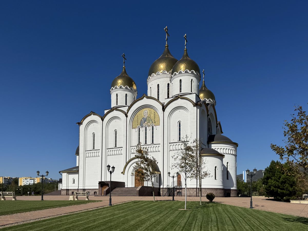 Собор Андрея Первозванного, Геленджик (Геленджик, город, Краснодарский край). фасады, Вид с юго-востока