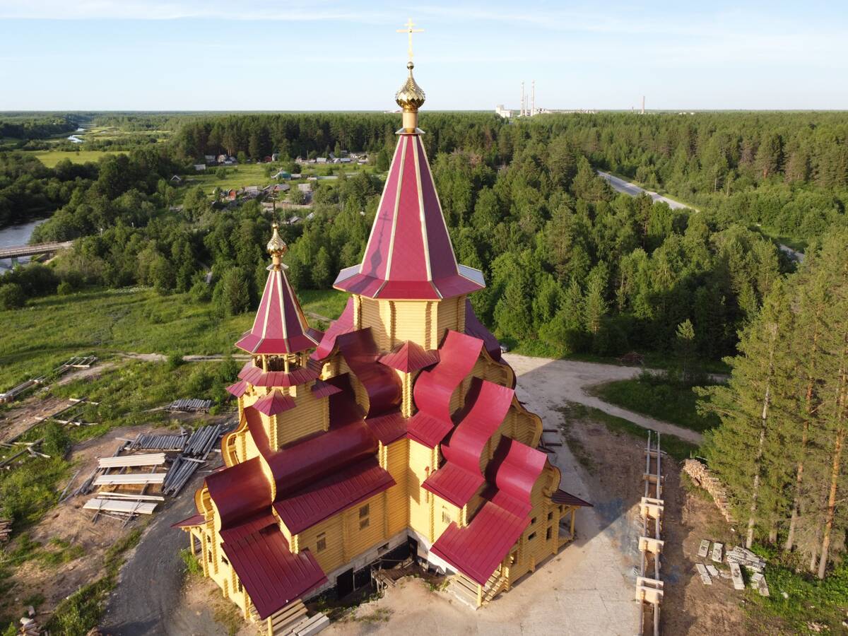 Церковь Воздвижения Креста Господня, Савинский (Плесецкий район, Архангельская область). фасады