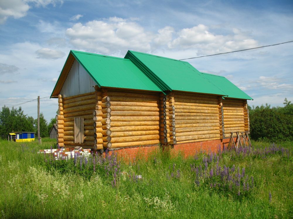 Пестерево. Неизвестная церковь (строящаяся). фасады