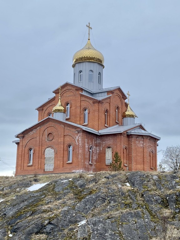 Собор Воскресения Христова (строящийся), Чупа (Лоухский район, Республика Карелия). фасады, Храм еще не достроен